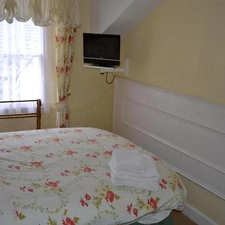 Brendan Chase Couette-café